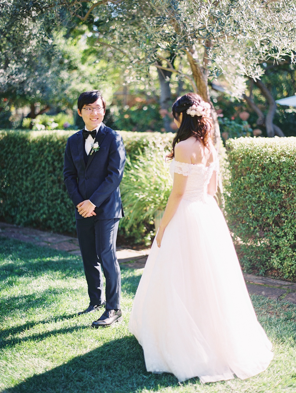 Charming Garden Wedding At Allied Arts Guild 12