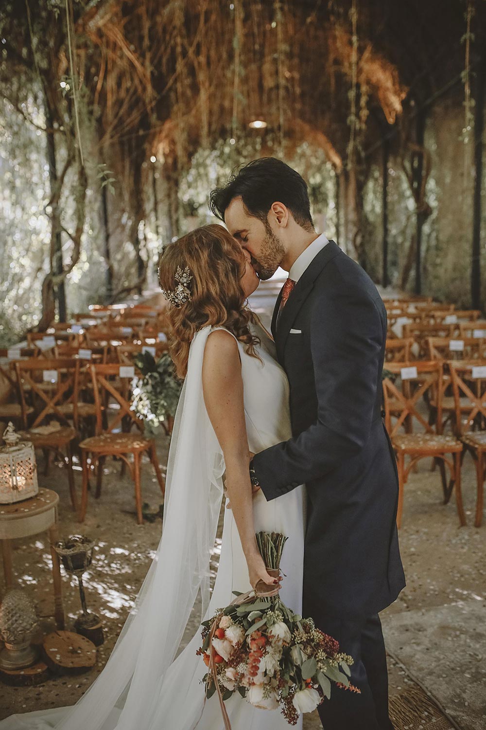 modern wedding ceremony in a spanish garden