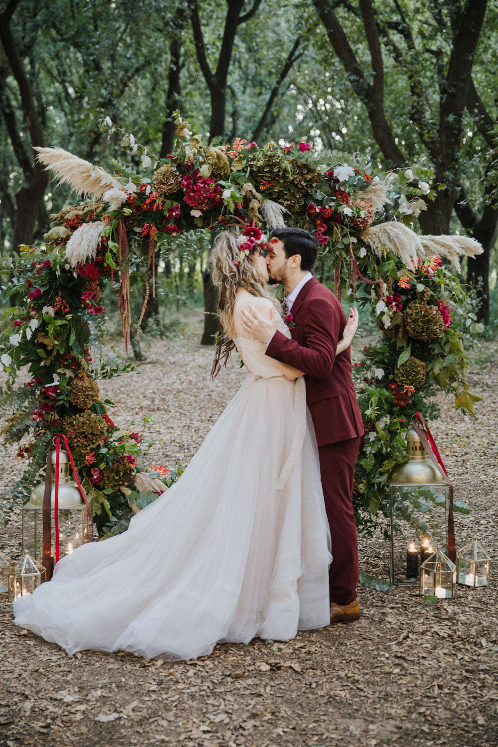 bride and groom kiss during their Italian wedding